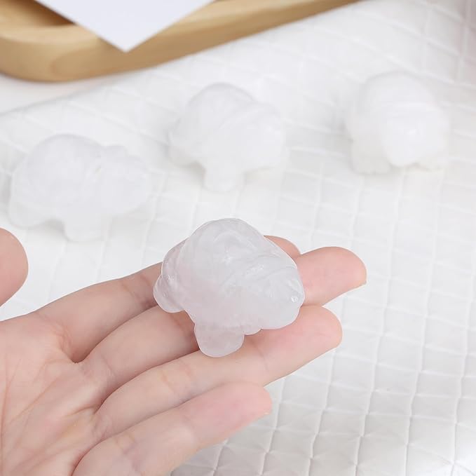 QINJIEJIE Clear Quartz Crystal Travel Turtle Figurines Healing Crystals Best Travel Gifts for Women Men Travelers Sea Turtle Lovers Office Desk Decor Good Luck Gifts for Traveling Abroad