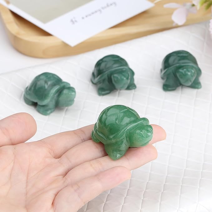 QINJIEJIE Travel Turtle Figurines for Women Best Travel Gifts for Travelers Men Green Aventurine Crystal Healing Crystals Sea Turtle Lovers Office Desk Decor Good Luck Gifts for Traveling Abroad