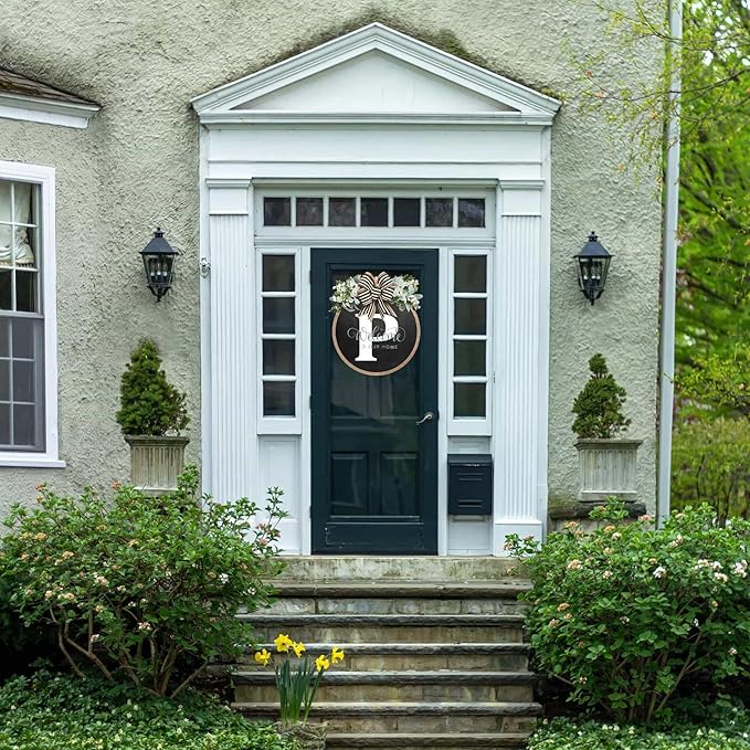 Circular Surname Front Door Welcome Sign - 26 Letter House Wreath, Front Porch Decorations, Year-Round Home Decor (P)
