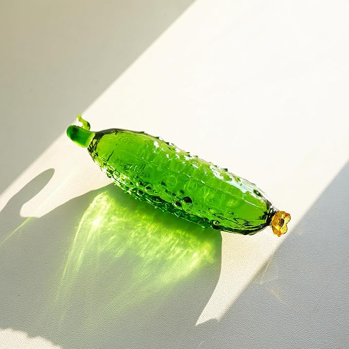 Handmade Crystal Cucumber Figurine Glass Cucumber Fruit Collectible Paperweight for Home, Kitchen, Desktop Decor